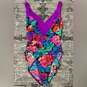 Vintage High Cut Swimsuit One Piece Size S 5/6 Colorful Beach Low Back USA Retro